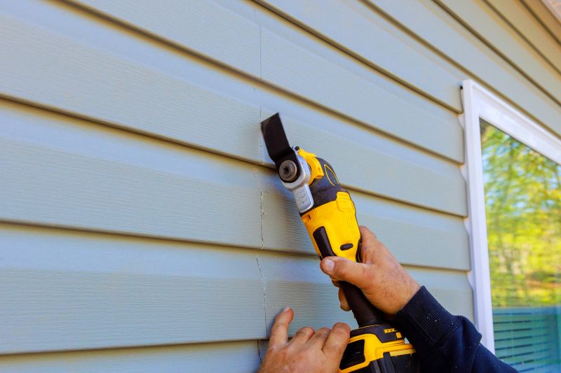 Professional Vinyl Siding Repair Team